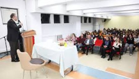 Başkan Gökçe, Kariyer Haftasında Öğrencilerle Buluştu