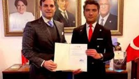 Kırşehir’in En Genç Belediye Başkan Adayı İYİ Parti’ye Geçti