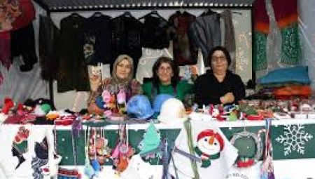 İzmit Belediyesi Vatandaşları Yılbaşı İyilik Pazarına Davet Ediyor