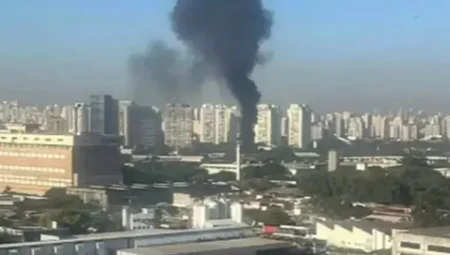 Brezilya’nın Sao Paulo kentinde küçük uçak kazası: 2 ölü, yangın çıktı!