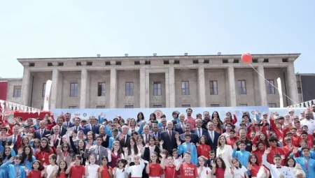 Milli Eğitim Bakanı Yusuf Tekin’den 23 Nisan Mesajı: ‘Geleceğimiz, çocuklarımızın kalbinde yeşerecek’