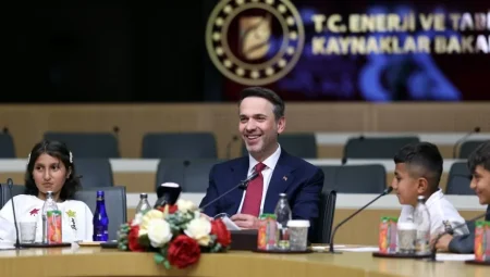 Bakan Alparslan Bayraktar: ‘Gabar’da Üretim Sizlerle Birlikte Büyüyecek’