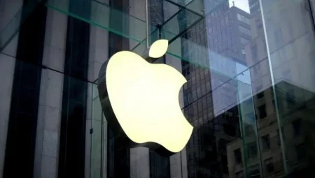 Apple yeniden zirvede: Microsoft’un liderliği sadece birkaç gün sürdü