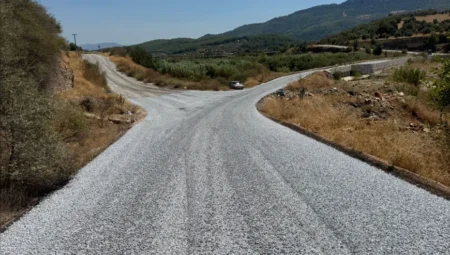 Milas’ta kırsal mahalle yolları yenilendi, Akyol-Yaka-Gökçeler bağlantısı asfaltlandı