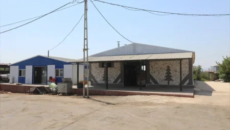 İslahiye’de kaldırılan konteynır kentler kamu yararına dönüştürülüyor, camiden tesise farklı alanlarda kullanılıyor