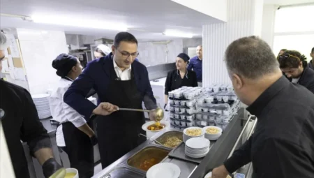Balçova Belediye Başkanı Onur Yiğit: “Kent Lokantası yalnızca yemek değil, dayanışma noktası”