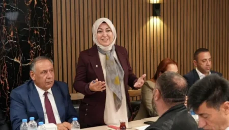 Rukiye Toy İstanbul’da Doğu ve Güneydoğu STK’larıyla buluştu: birlik ve yerel kalkınma başlıkları görüşüldü