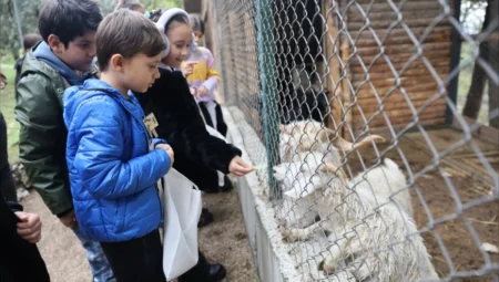 Bursa’da Minik Kaşifler Leylek Köyü Göl Evi’nde Bilim ve Doğayı Keşfetti